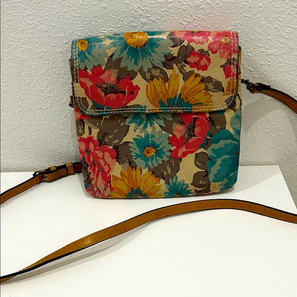 Patricia Nash First Bloom Leather Balluri Flap Crossbody bag - Picture 3 of 16